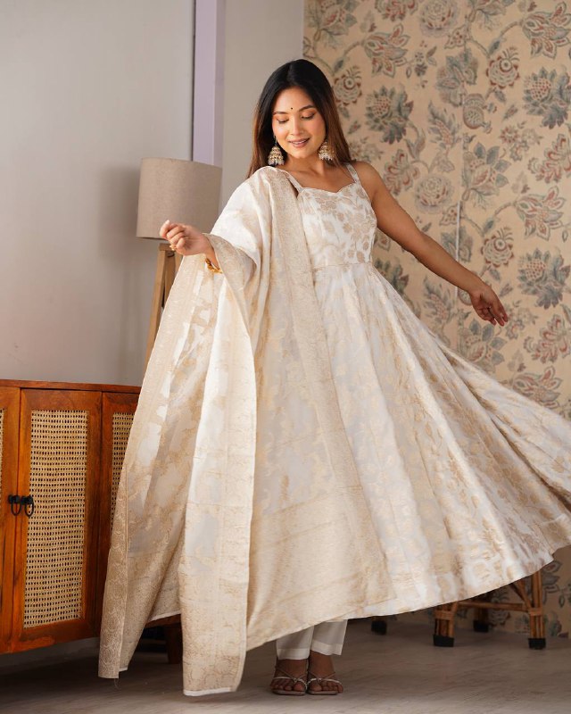 Cream Banarasi Jacquard Dola Silk Kurta Set