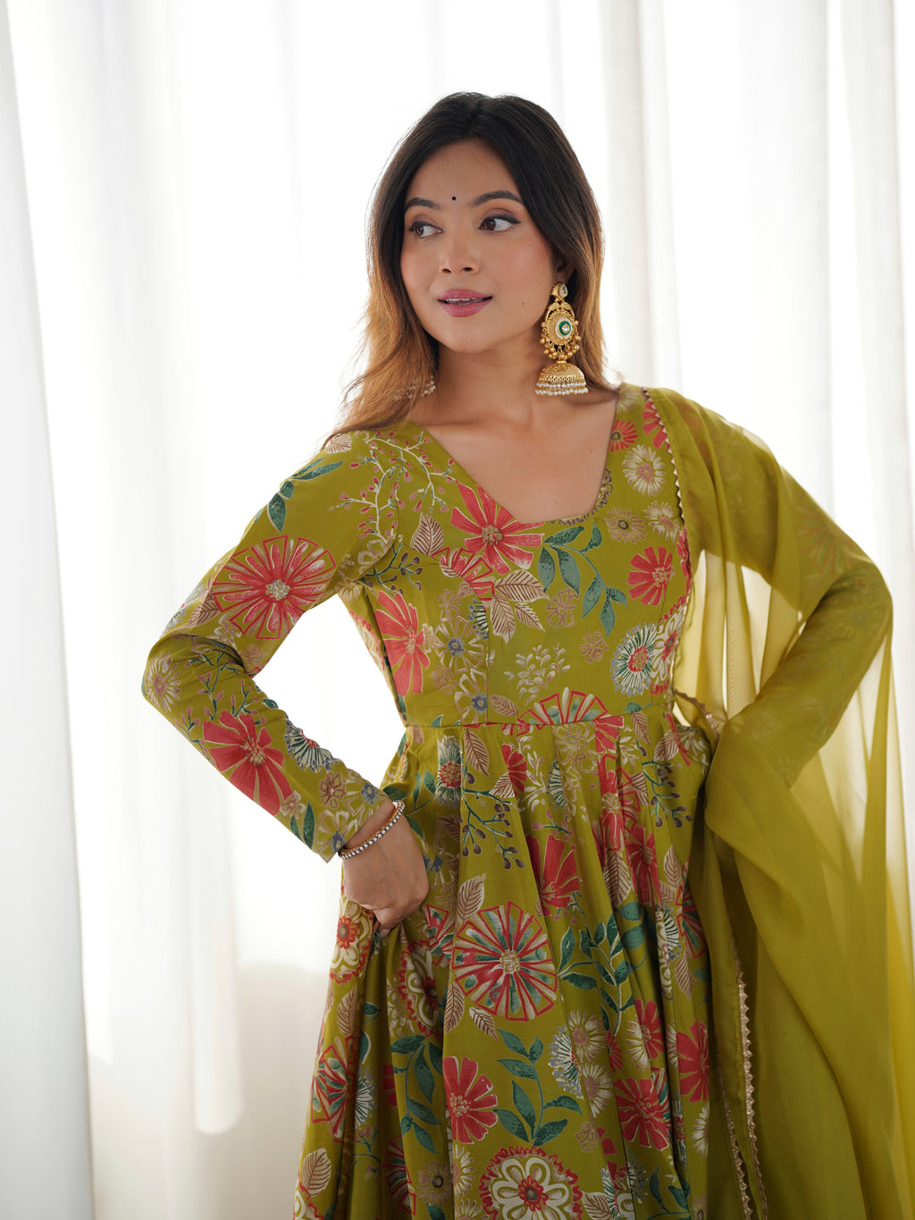 Mahendi romansilk chanderi Sharara Set
