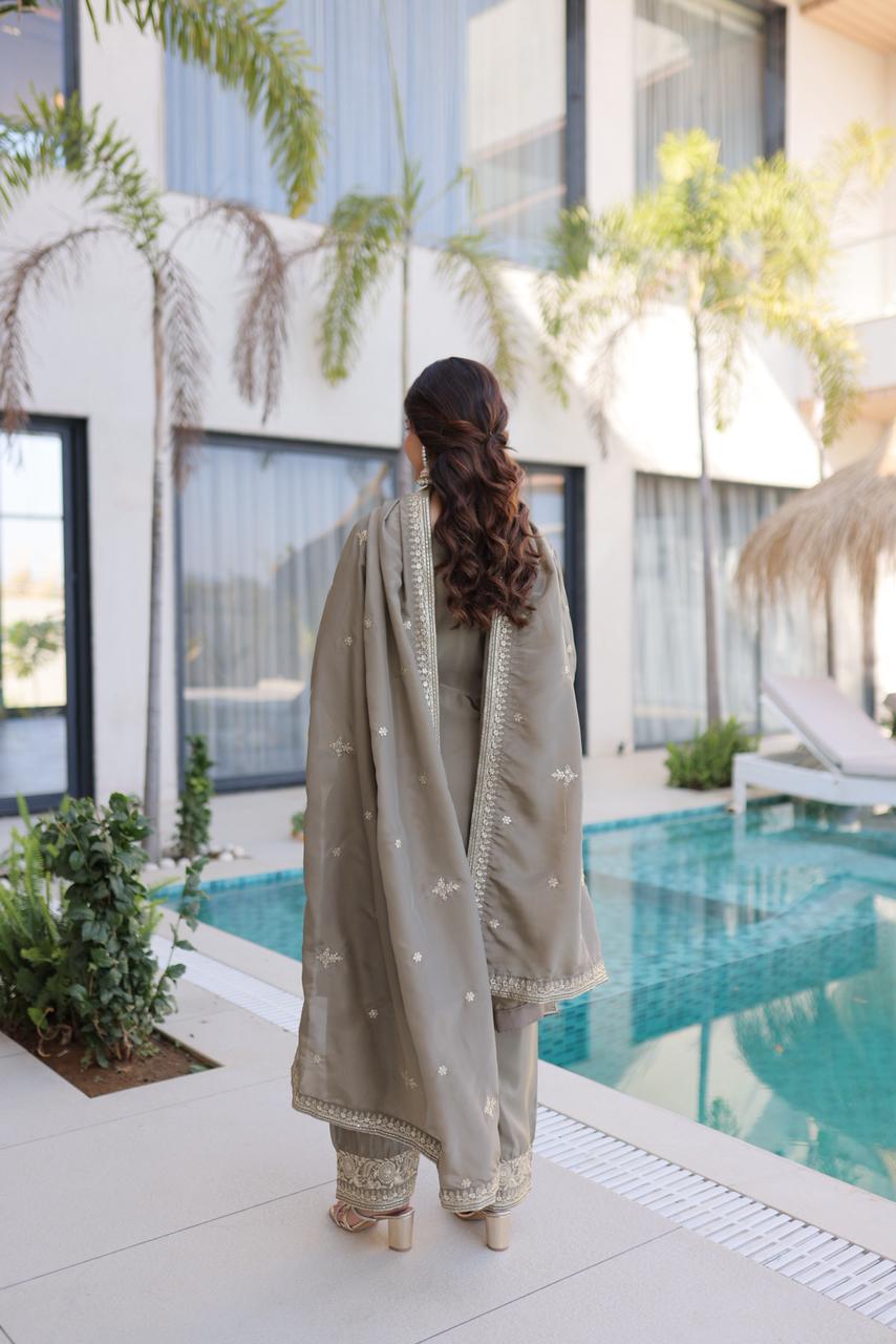 Mouse Urja Thread Embroidered work Kurta Set