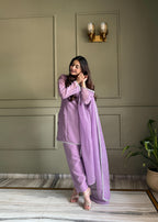 Violent Crunchy Silk Fabric With Siroski Work Kurta Set