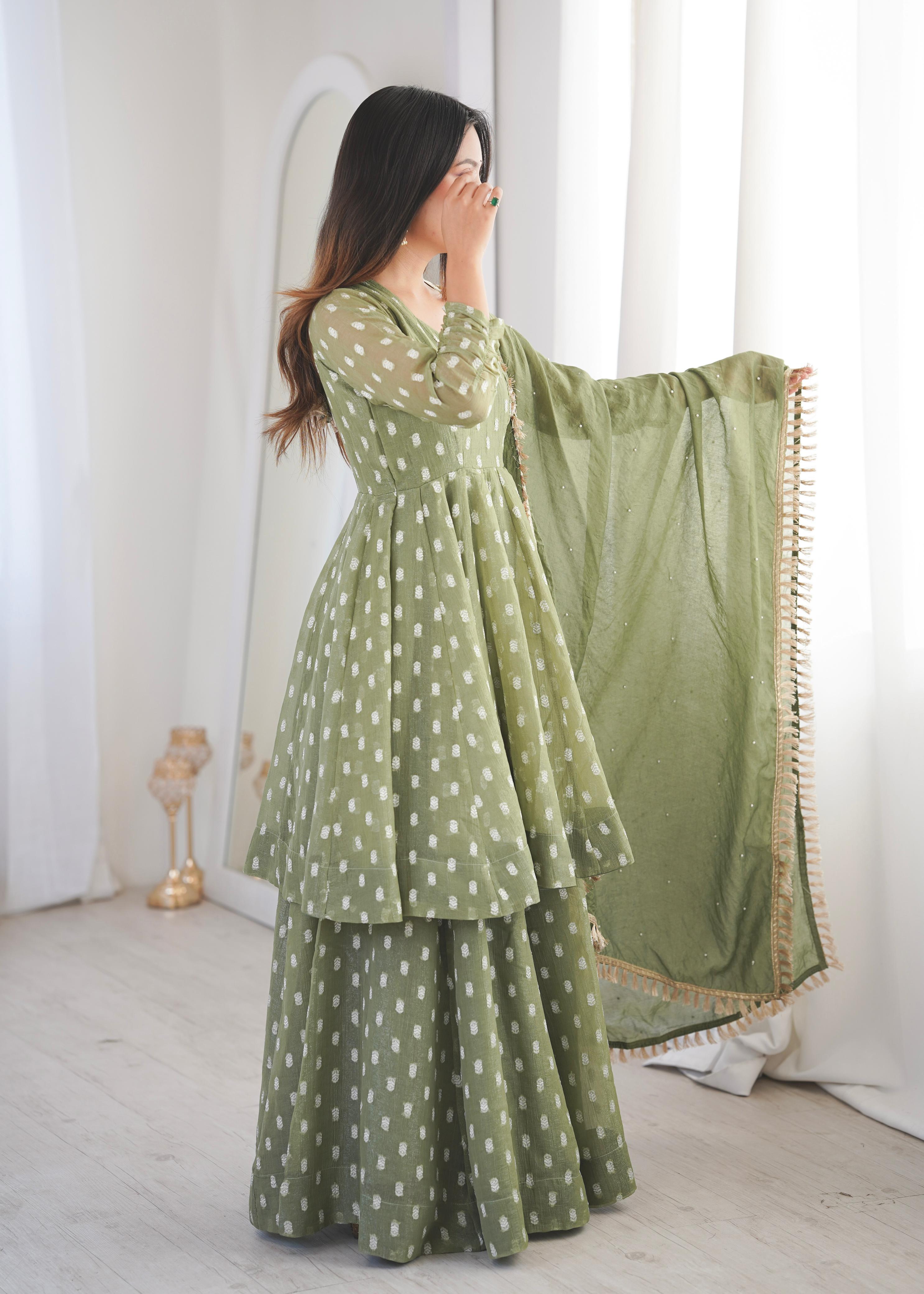 Pista Heavy Crunchy Silk Jacquard Butti Suit Set
