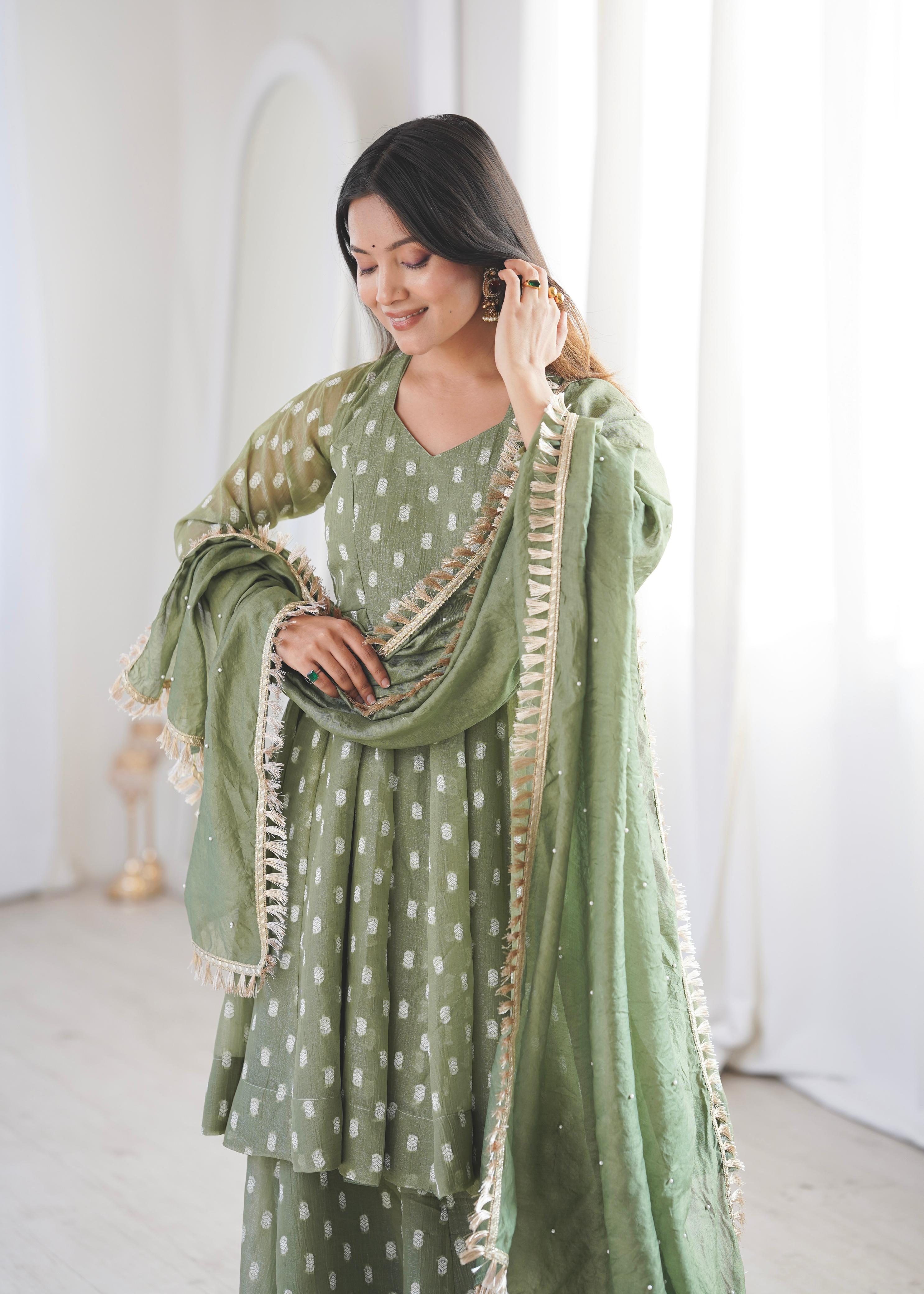 Pista Heavy Crunchy Silk Jacquard Butti Suit Set