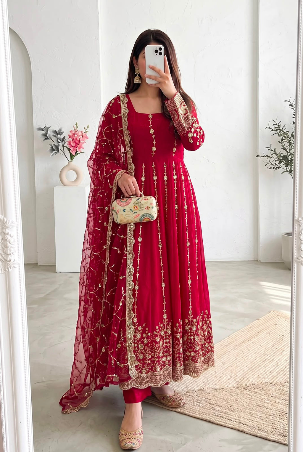 Mahima Tredning Fandy Silk Embroidery Anarkali